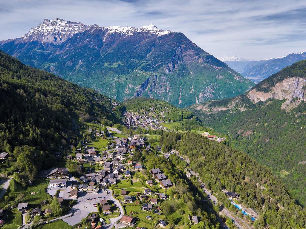 Hotel Aux Mille Etoiles Salvan Eksteriør bilde