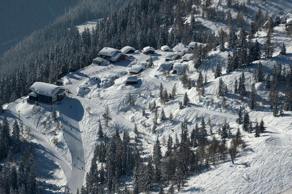 Hotel Aux Mille Etoiles Salvan Eksteriør bilde